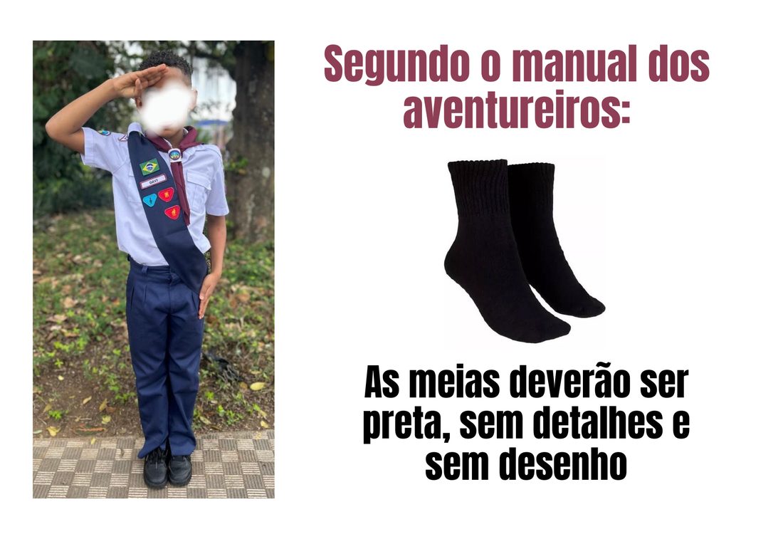 Menino com uniforme de gala
